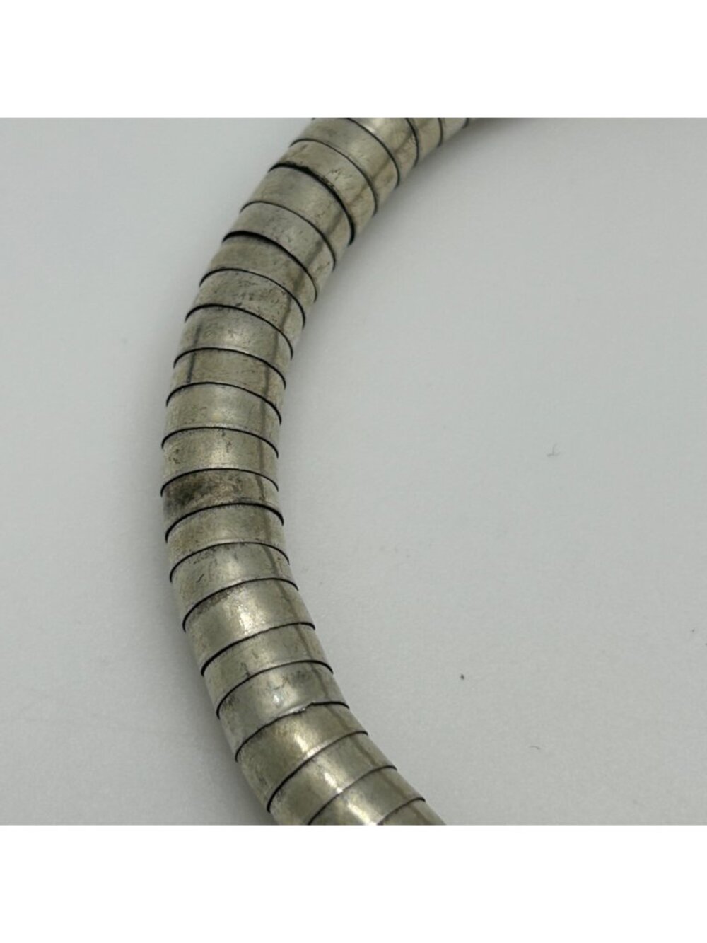 Modernist Statement Necklace Choker Industrial Memory Wire Spiral Pendant 16" - Picture 8 of 11